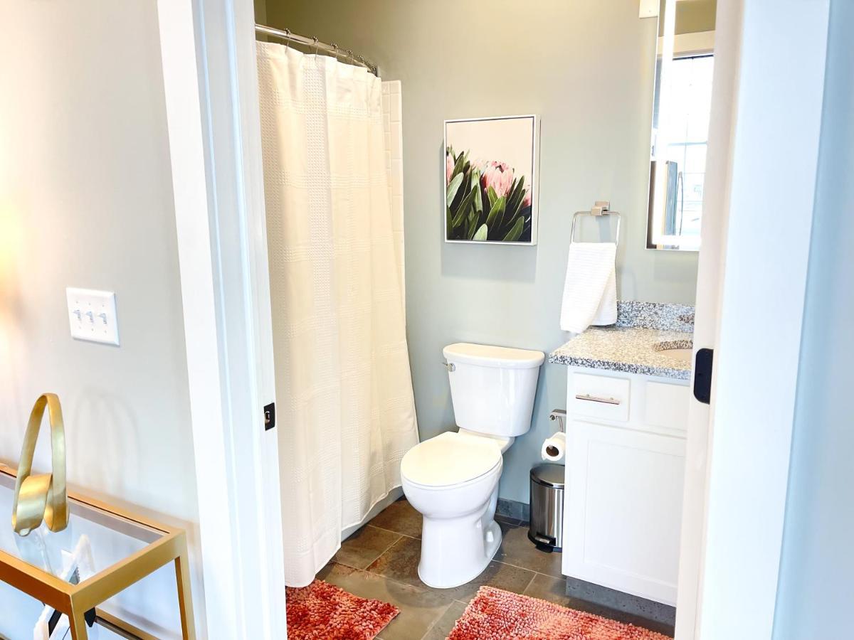 2Br 2Br Le Chateau 505 Lux Penthouse In A Historic Building Utica Extérieur photo