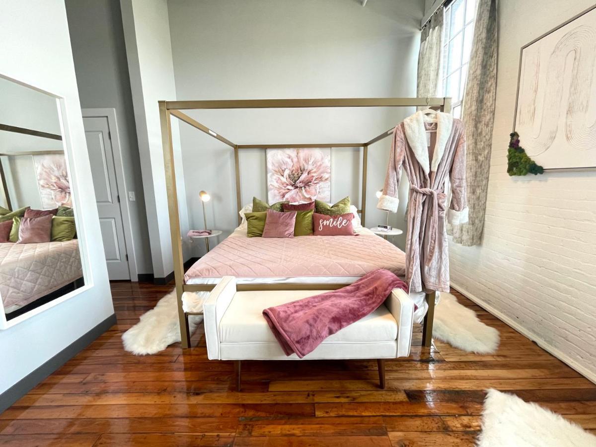 2Br 2Br Le Chateau 505 Lux Penthouse In A Historic Building Utica Extérieur photo