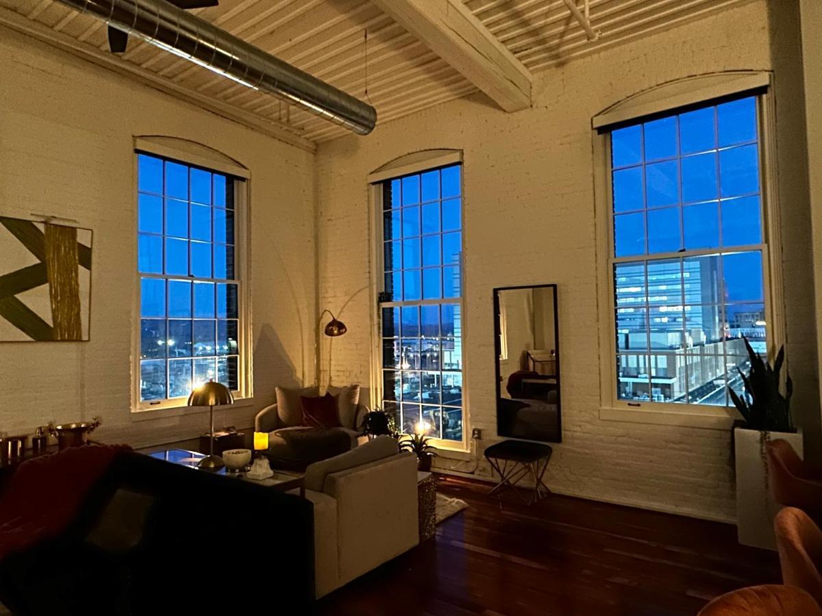 2Br 2Br Le Chateau 505 Lux Penthouse In A Historic Building Utica Extérieur photo