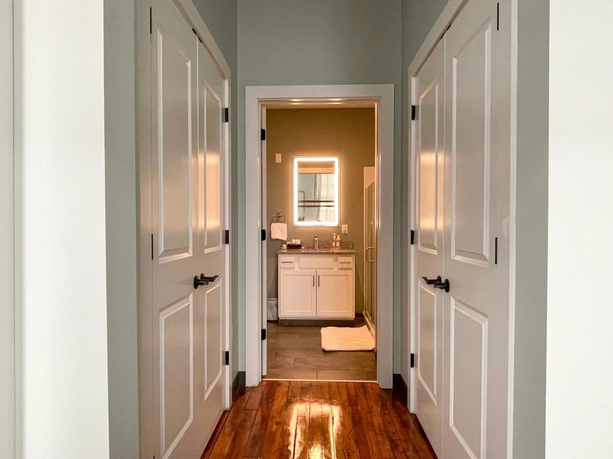 2Br 2Br Le Chateau 505 Lux Penthouse In A Historic Building Utica Extérieur photo