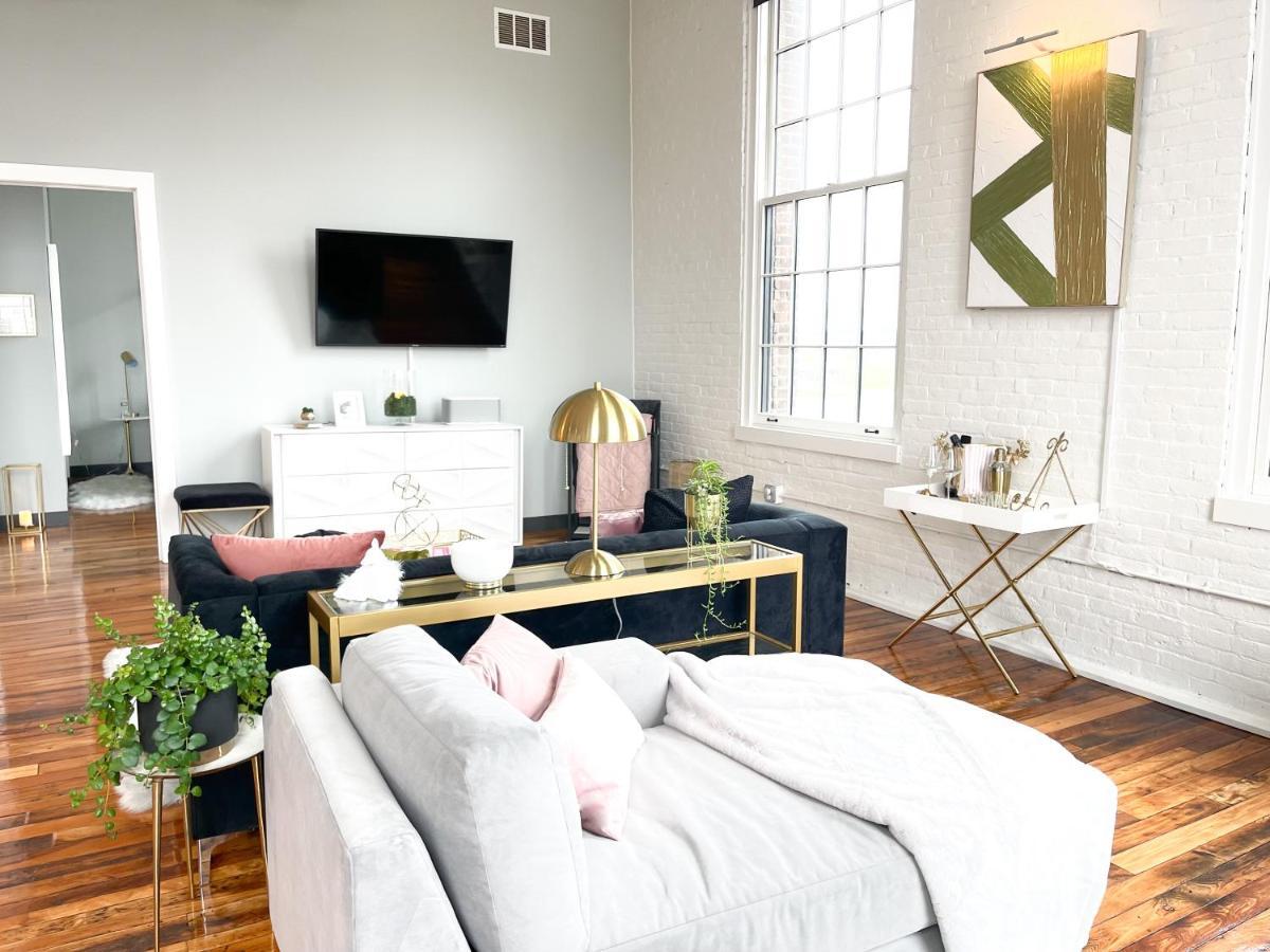 2Br 2Br Le Chateau 505 Lux Penthouse In A Historic Building Utica Extérieur photo